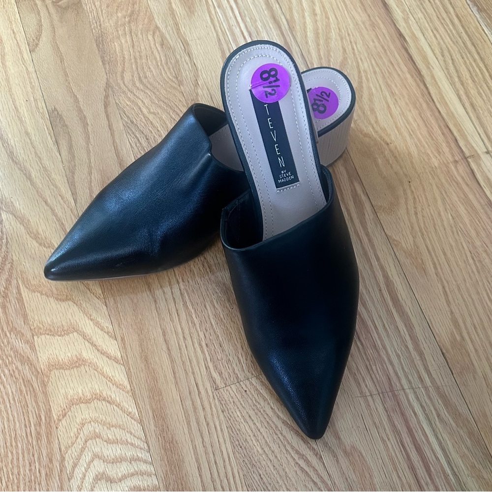 STEVEN by STEVE MADDEN BLACK
POINTY TOE MULES SZ 8.5
Heel is just over 2 inches